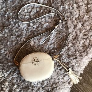 NWT Tory Burch McGraw Round Crossbody